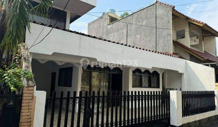 Rumah 2 Lantai SHM  ditebet jual cepat 2