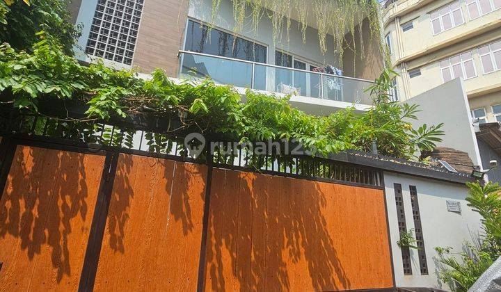 Rumah 3 Lantai mangga besar jual cepat 1