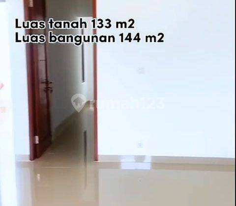 Rumah 2 Lantai Depok  Jual Cepat 2