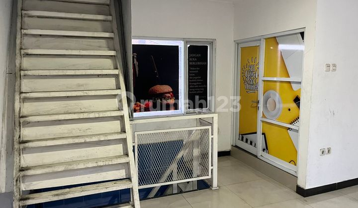 Shop House in Depok Main Street 2