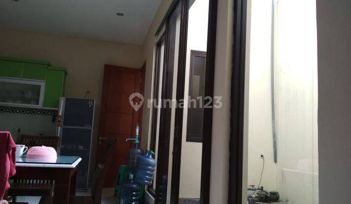 Rumah Semi Furnished Bagus di Bekasi 2