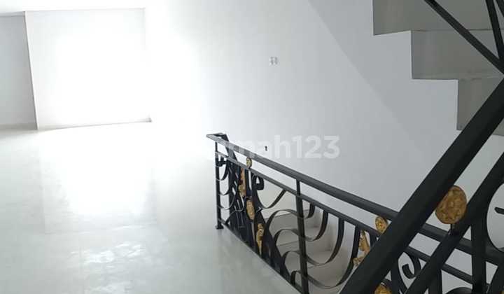 For Rent: Kebun Jeruk Shop House 2