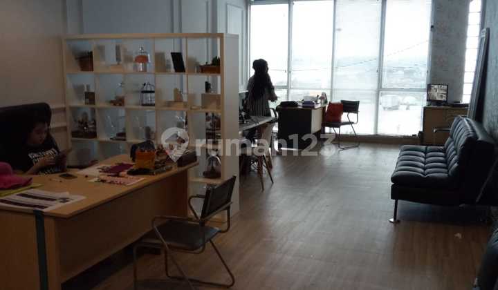 For Rent: 4-Story Shop House in Pluit