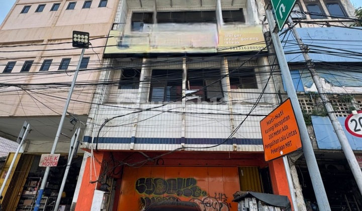 Shop House in Glodok Main Road 1