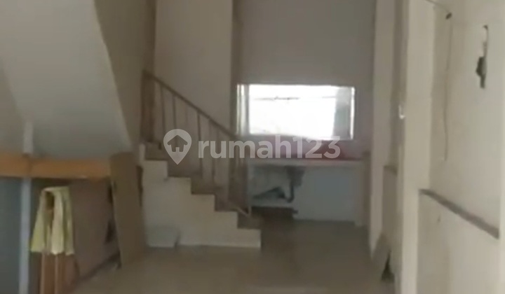 Shop House at Jembatan Besi, suitable for business. 2