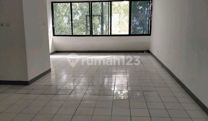 Shop House in Sunter for Warehouse and Office Shop House in Sunter for Warehouse and Office