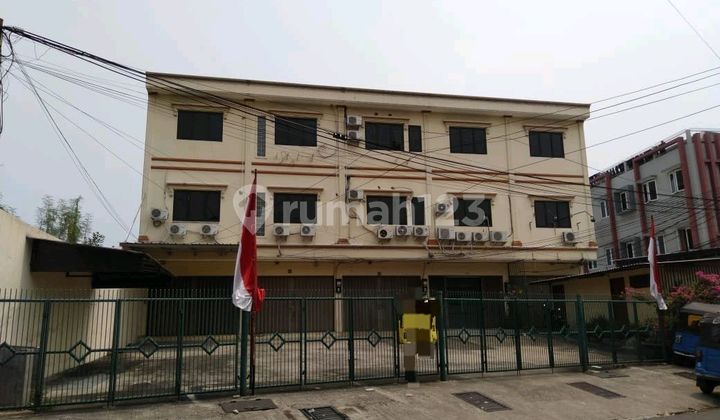 5 Units of Attached Shophouses in Tomang