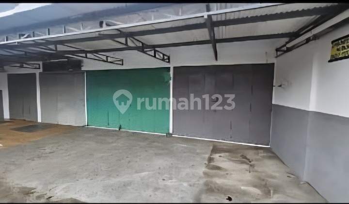 Shop House in Cawang, 2 Units Side by Side Shop House in Cawang, 2 Units Side by Side