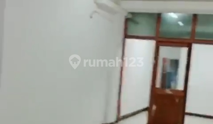 Shop House in Petojo..by the roadside 2