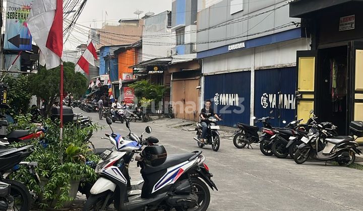 Shop House in Gajah Mada 2