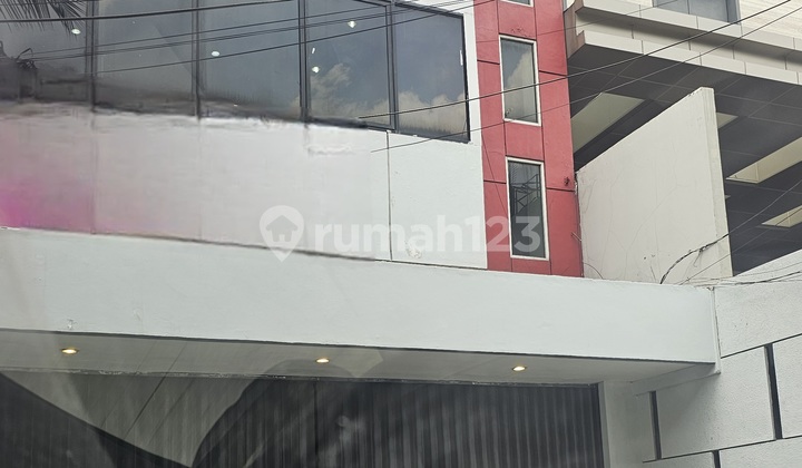 For Rent: Semi-Detached Shophouse in Juanda For Rent: Semi-Detached Shophouse in Juanda