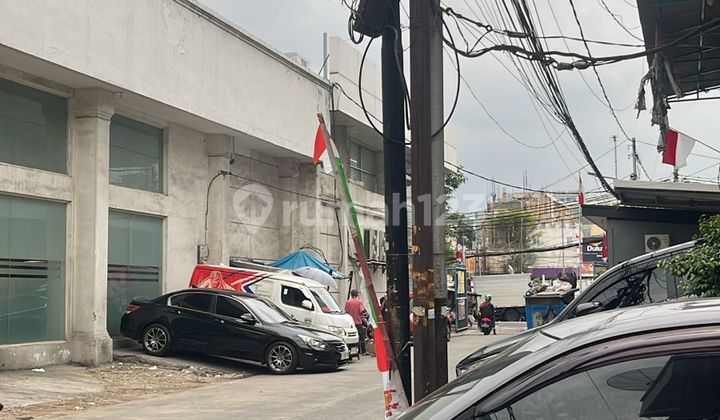 Shop House in Gajah Mada