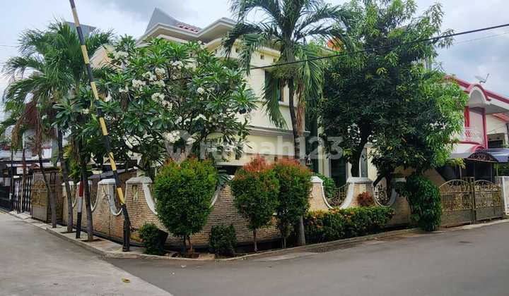 House in Kelapa Gading for Sale. Easy Payment.