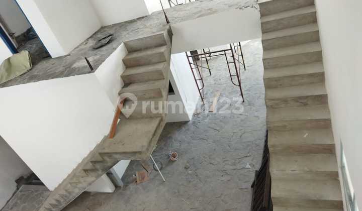 Dijual murah unit komersil ruko di jalan ramai kosambi raya, luas bangunan 700, imb restoran, 8,5M , sewa 400jt/th
