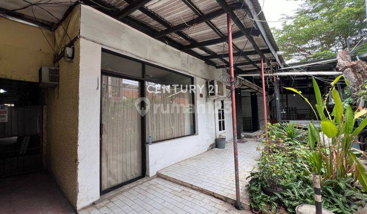 Dijual Rumah Lokasi@strategis Jalan Raya Cocok Di Kebayoran Baru 2