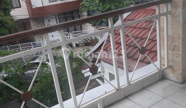 Rumah Siap Huni di Bintaro Jaya Sektor 4 2