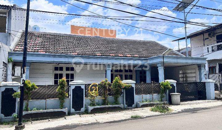 For Sale Ready-to-Occupy House in Pd Aren Housing Near McDonald's