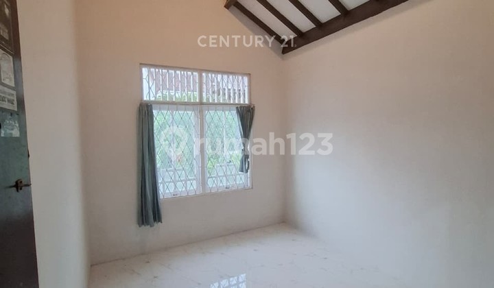 House for Sale in Bintaro Sector 5, Ready to Occupy, Attractive Price 2