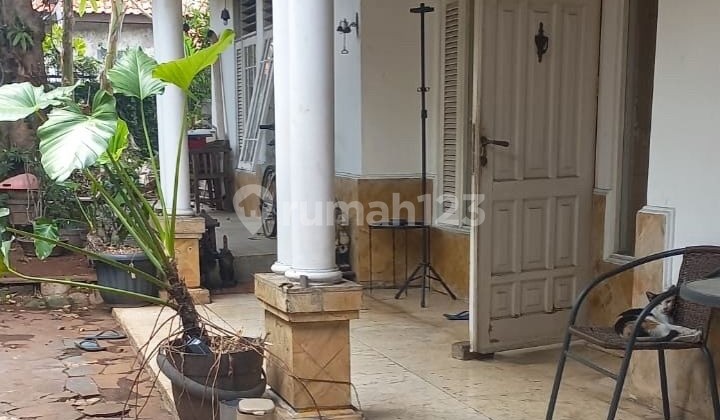 Dijual Rumah Besar Strategis di Hook di Komp Deplu Pondok Aren