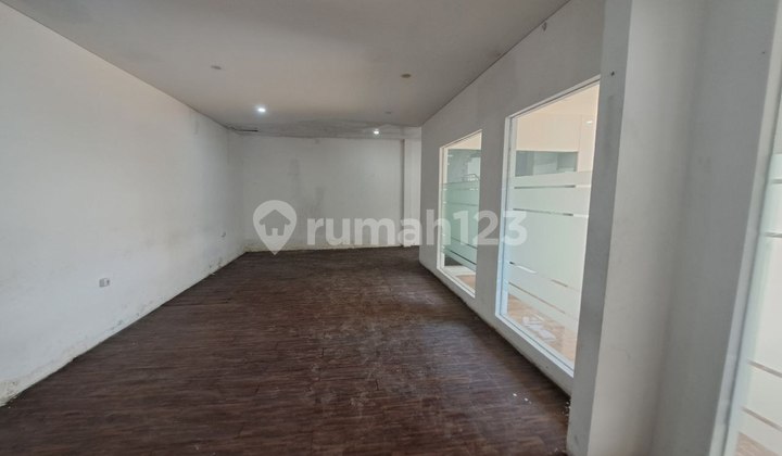 Disewakan Tempat Usaha Jalan Raya Darmo