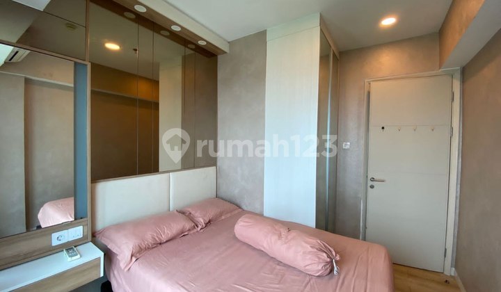 Dijual / Disewakan Apartemen La Riz Mansion Pakuwon Mall Lantai 39 - Balkon - Furnished