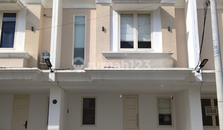 Dijual Rumah Dharmahusada Indah Barat 1