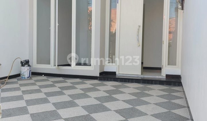 For Sale House in North Mulyosari - Brand New 2