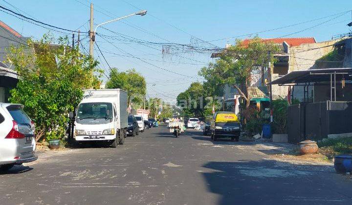 Rumah Hitung Tanah Babatan Pantai Row Paling Lebar 4 Mobil 1