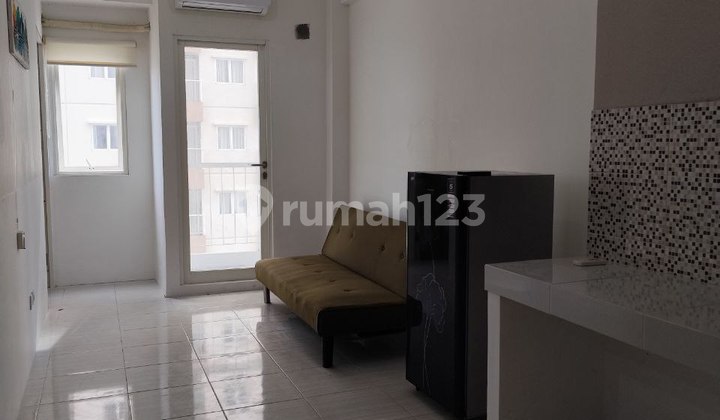 FOR RENT: PUNCAK DHARMAHUSADA TOWER B, 21ST FLOOR APARTMENT - UNFURNISHED - REFRIGERATOR - AIR CONDITIONER