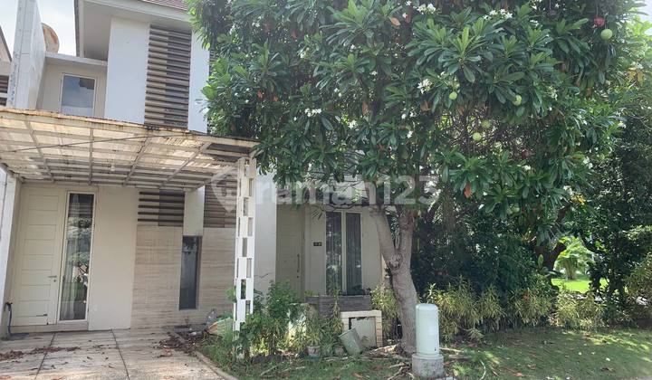 Disewakan Rumah Eastcoast Park Pakuwon City - Semi Furnished