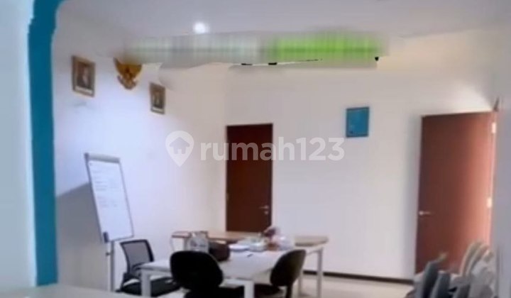 DISEWAKAN RUMAH RAYA GAYUNGSARI - NOL JALAN RAYA 2