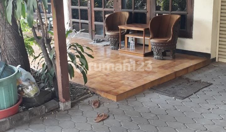 DIJUAL RUMAH JALAN KUTAI 2