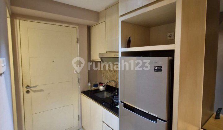 For Rent Apartment Tanglin Pakuwon Mall 30th Floor - Furnished 2