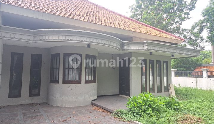 FOR RENT HOUSE KESUMBA STREET - HOOK