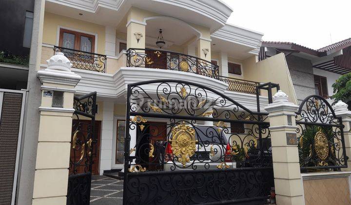 Rumah Intercon Luas Tanah 300m2 Furnish Siap Huni 1