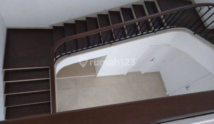 Rumah Intercon Jakarta Barat , Luas Tanah 425m2 , Ada Swimming Pool 5