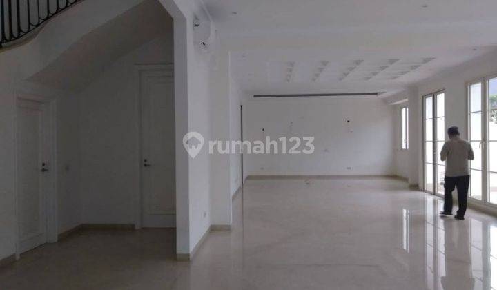 Rumah Intercon Jakarta Barat , Luas Tanah 425m2 , Ada Swimming Pool 8