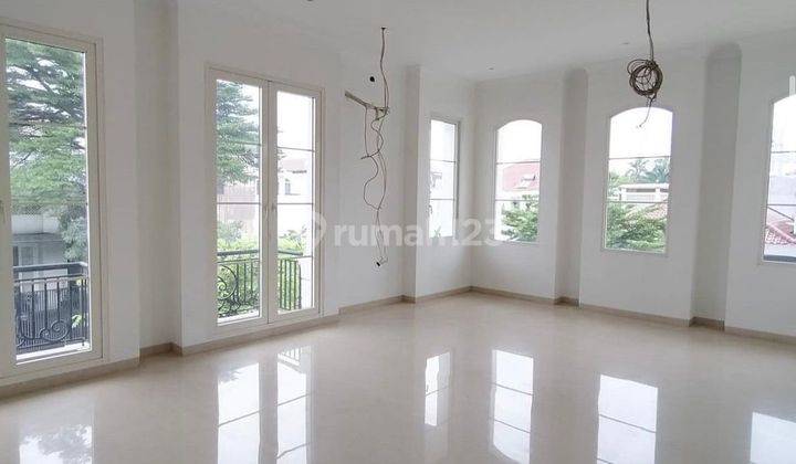 Rumah Intercon Jakarta Barat , Luas Tanah 425m2 , Ada Swimming Pool 9