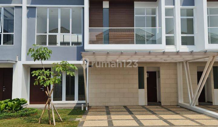 Rumah di Green lake city 1