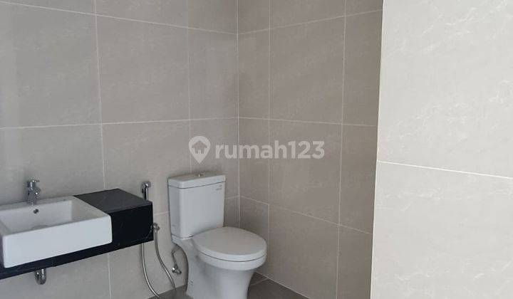 Rumah di Green lake city 10