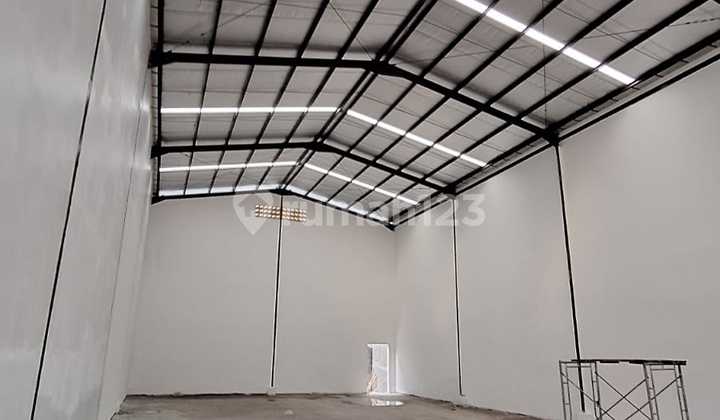 For Rent Blessindo Warehouse, land area 516M2, building area 432M2, Price 395 Million.