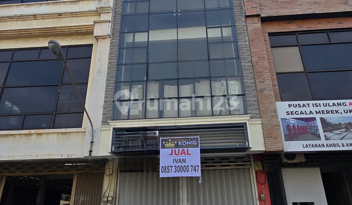 Rungkut Mega Raya. Ruko Siap Pakai. Hadap Lapangan