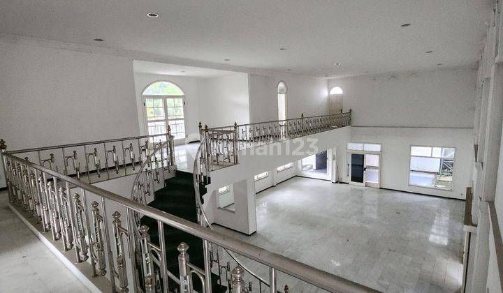 Mayjen Sungkono, Kris kencana, Surabaya Barat 7