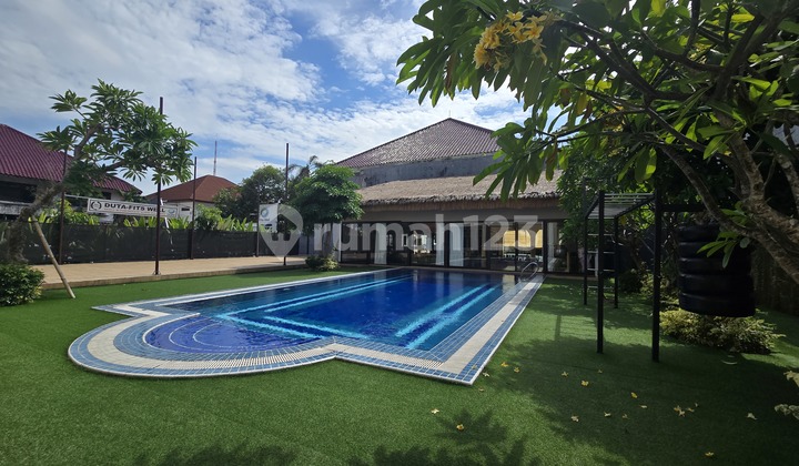 S. Darmo Permai. Exclusive Space Rental.