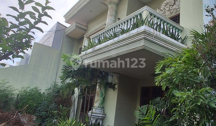 Raya Dharmahusada. Komersial Area. Jalan Kembar. 