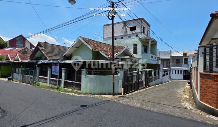 Batu Malang. Rumah Tengah Kota Jln Dewi Sartika 2