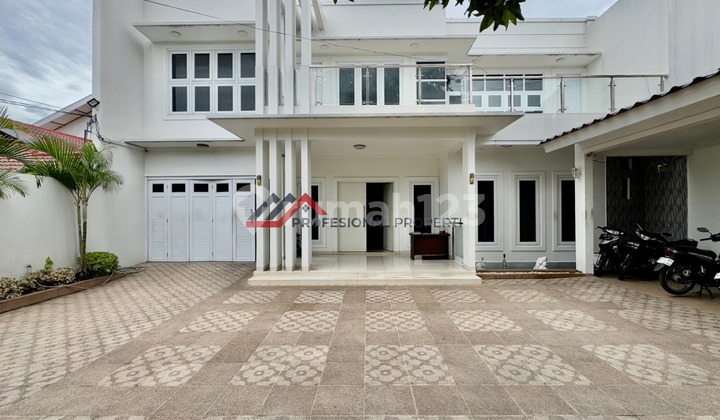 Rumah Siap Huni Zona Komersil Cocok Untuk Usaha Dan Kantor