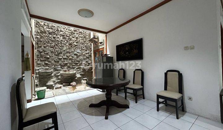 Rumah Strategis Dalam Komplek di Mampang Prapatan, Jakarta Selatan 13
