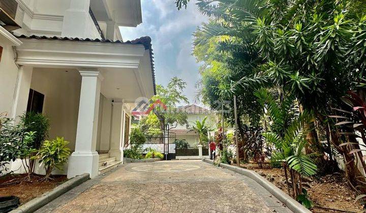 Rumah Bagus Di Komplek Mega Kuningan  2