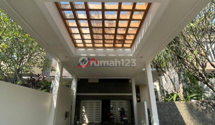 Rumah Desain Minimalis Tropis di Cilandak, Jakarta Selatan 1